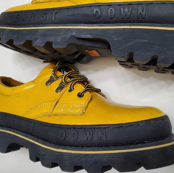 FIRST DOWN Low Top Lug Boots Yellow - Picture 5 of 11